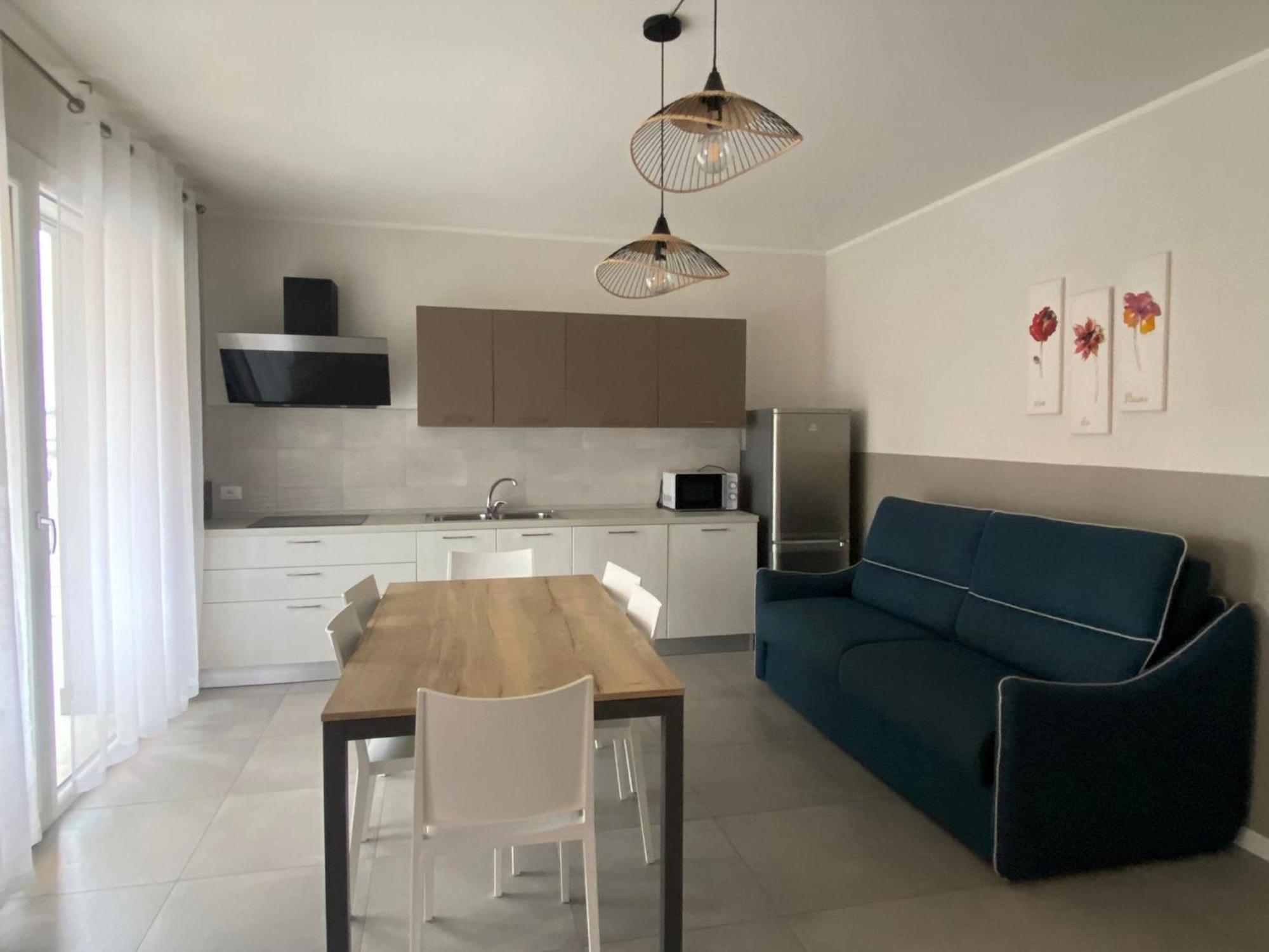 The Prince - Luxury Apartments With Pool Пескиера дел Гарда Екстериор снимка