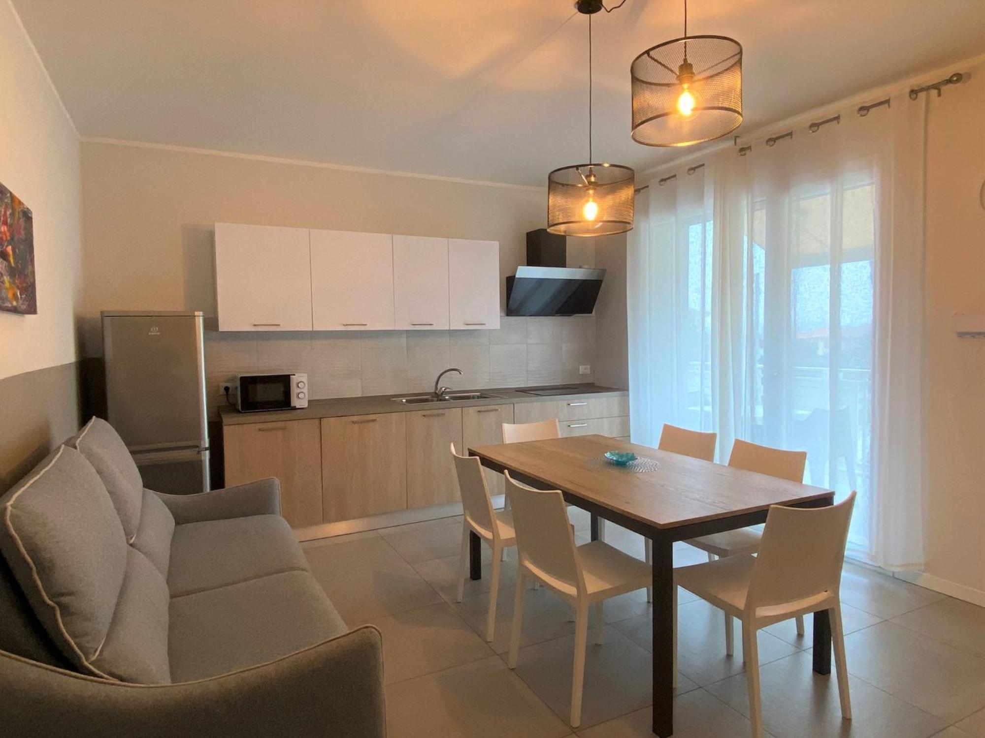The Prince - Luxury Apartments With Pool Пескиера дел Гарда Екстериор снимка