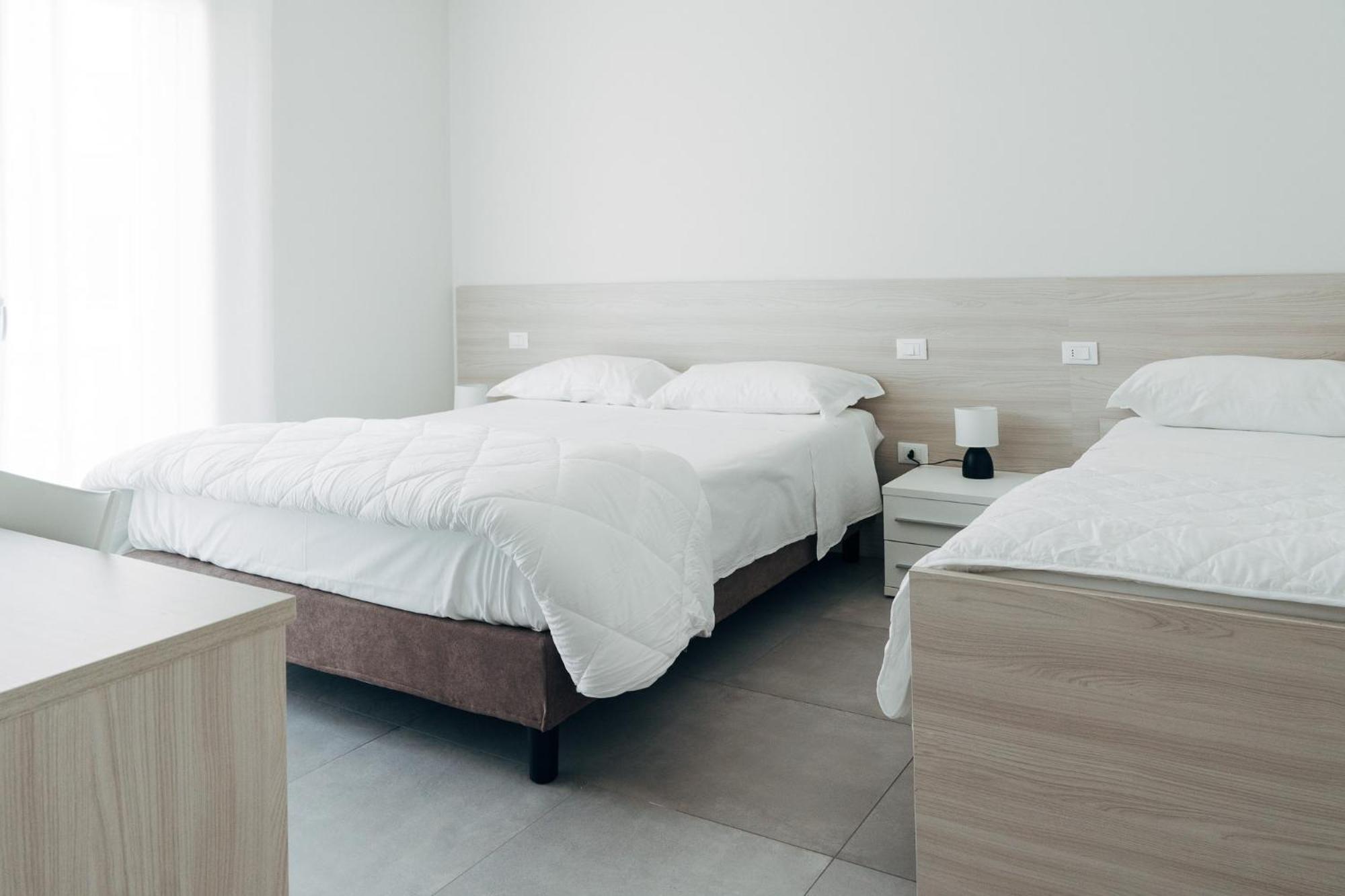 The Prince - Luxury Apartments With Pool Пескиера дел Гарда Екстериор снимка
